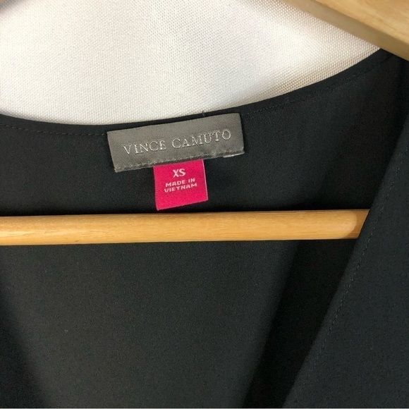 Vince Camuto Black V-Neck Drape Sleeveless Tank Top XS - Picture 5 of 5
